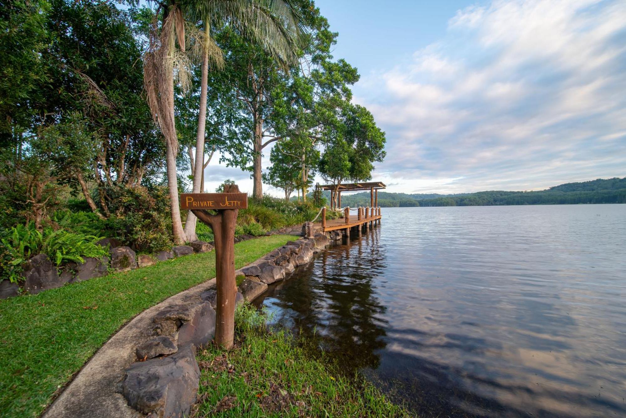 Secrets On The Lake Montville Exterior foto