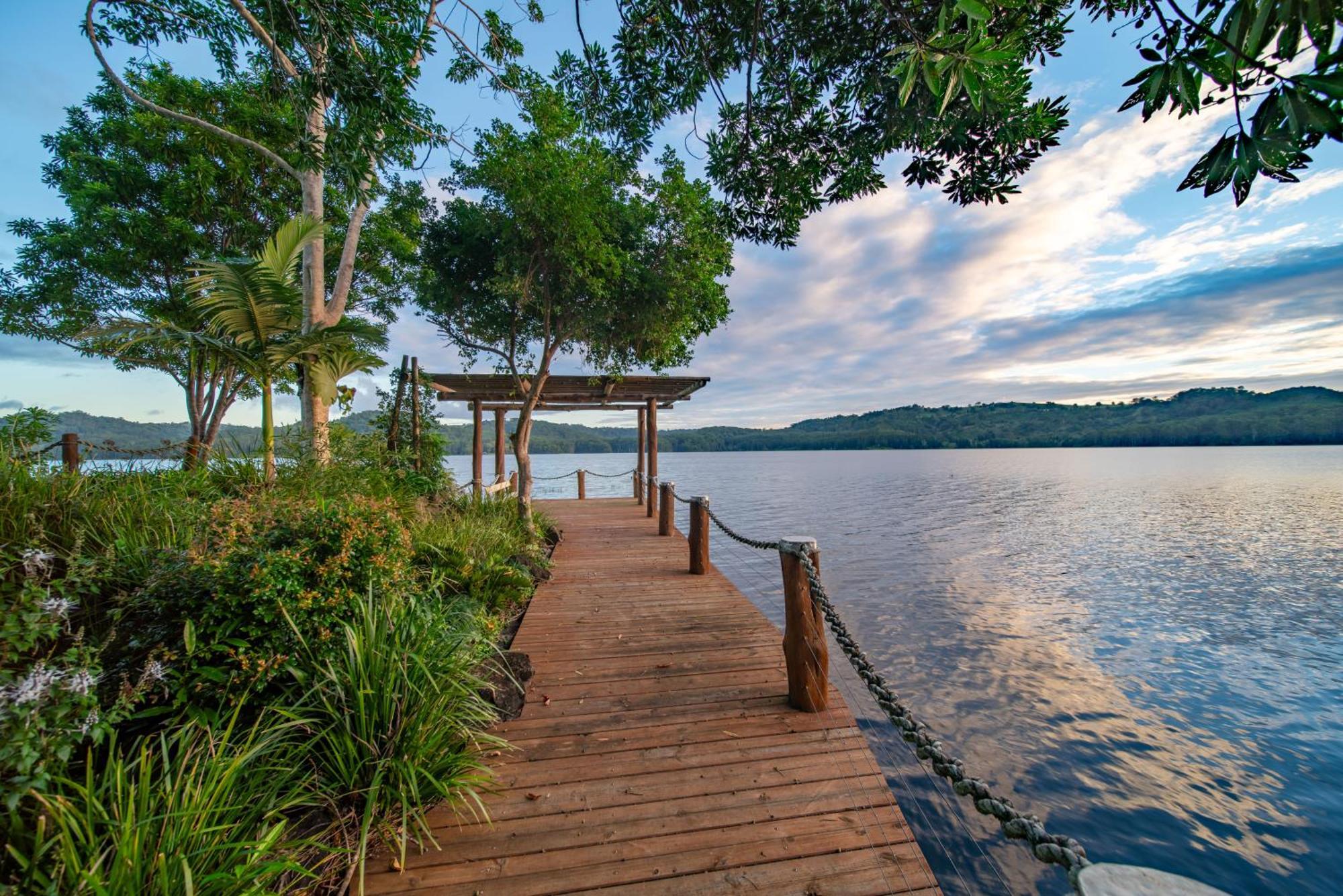 Secrets On The Lake Montville Exterior foto